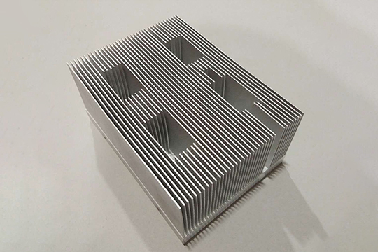 How a Folded Fin Aluminum Heat Sink Improves Cooling Performance in Limited Space